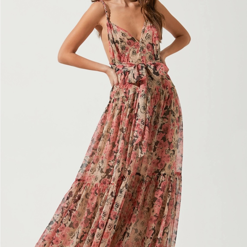 ASTR the Label Earths Floral Maxi Dress XS